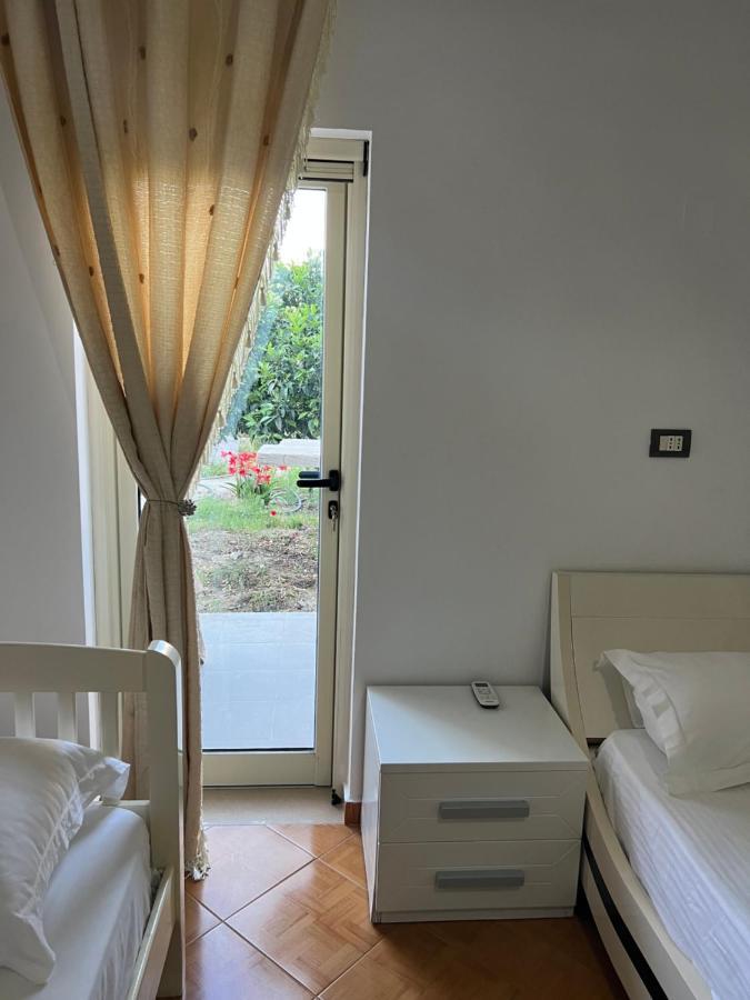 Rooms For Rent Habipi Vlorë 外观 照片