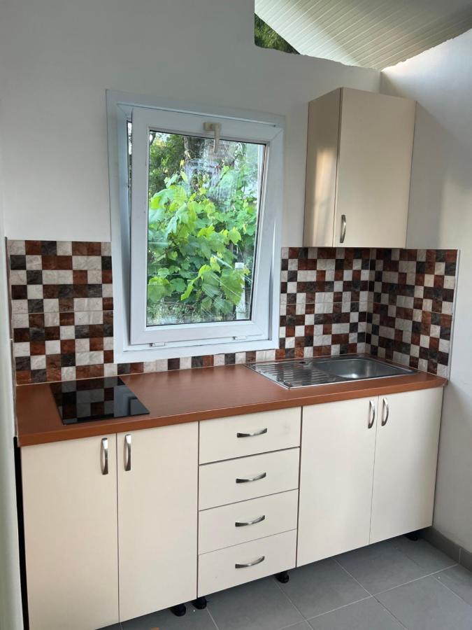 Rooms For Rent Habipi Vlorë 外观 照片