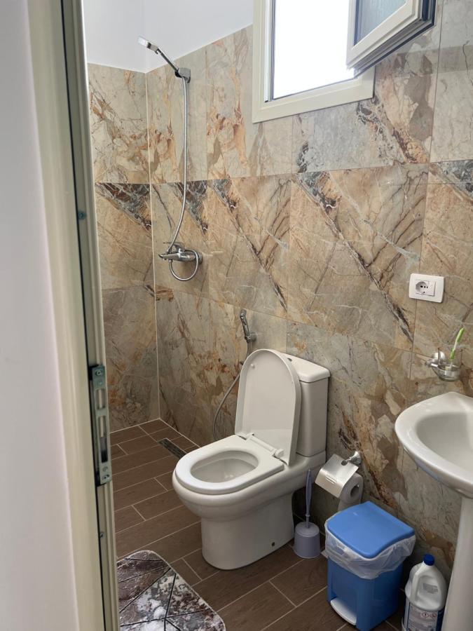 Rooms For Rent Habipi Vlorë 外观 照片