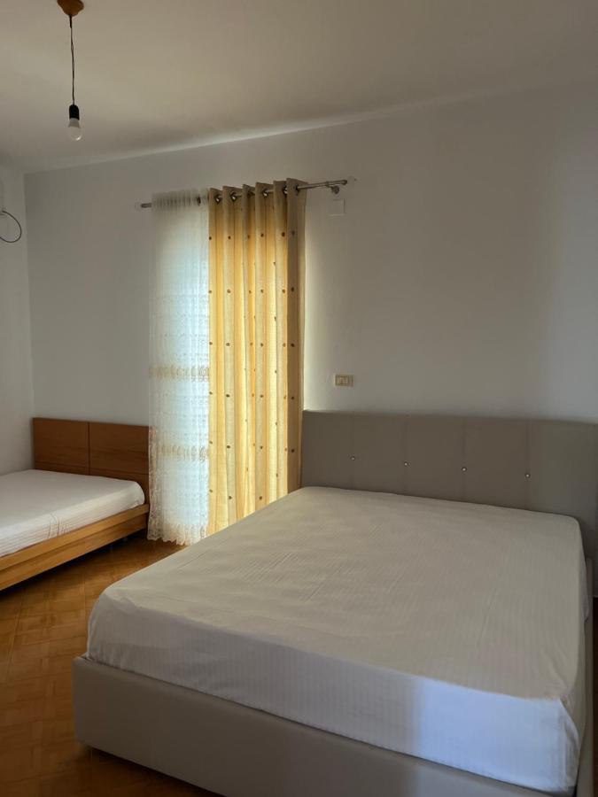 Rooms For Rent Habipi Vlorë 外观 照片